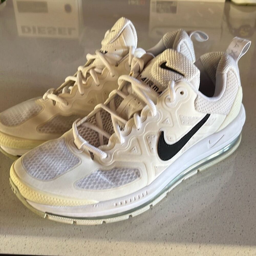 Nike AirMax Genome Shoe Sneaker Mens 9.5 EUC
